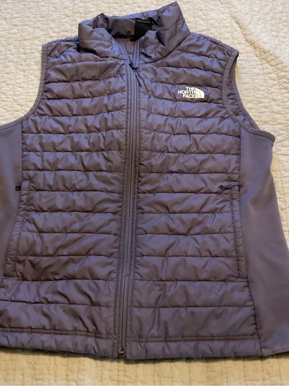 The North Face Quilted Logo Vest - Picture 8 of 12